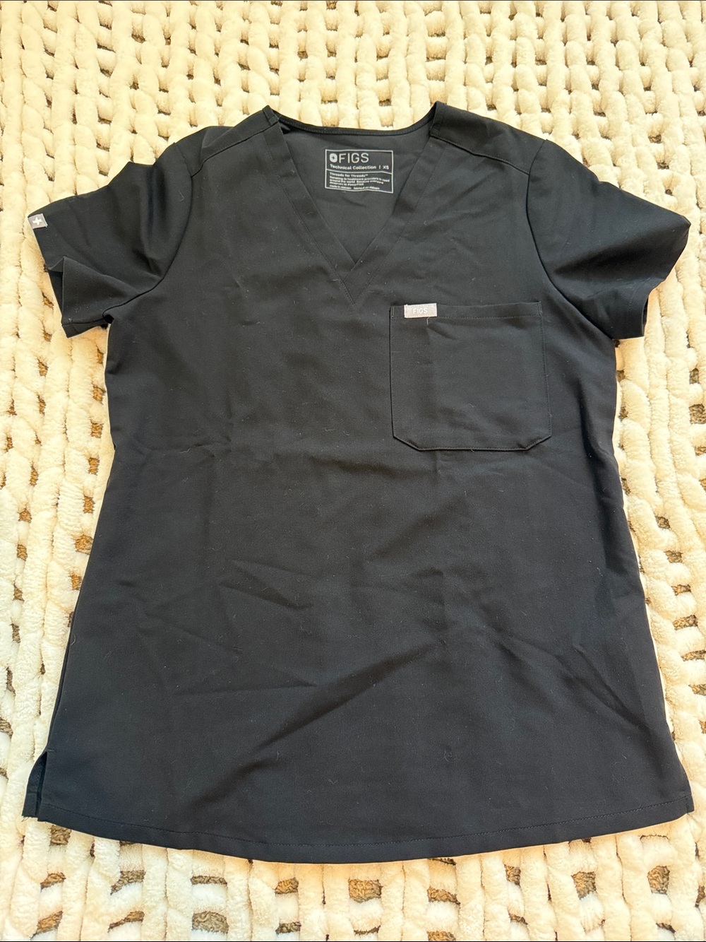 FIGS Black Women’s V-Neck Short Sleeve Scrub Top